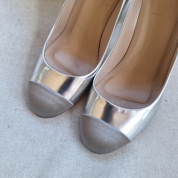 J. Crew Silver Pumps High Heels Cap Toe - Picture 3 of 8